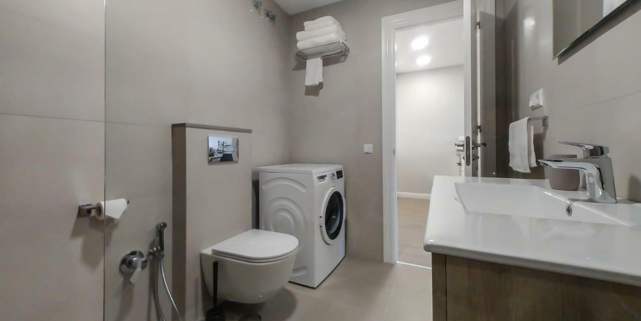 Beachfront Apartment In Fuengirola New Εξωτερικό φωτογραφία